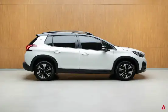PEUGEOT-2008-2023