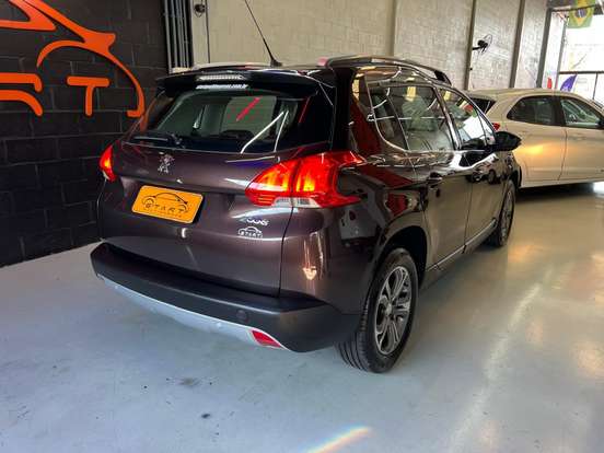 PEUGEOT-2008-2016