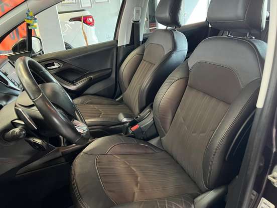 PEUGEOT-2008-1.6 16V FLEX GRIFFE 4P AUTOMÁTICO PEUGEOT-2008-2016