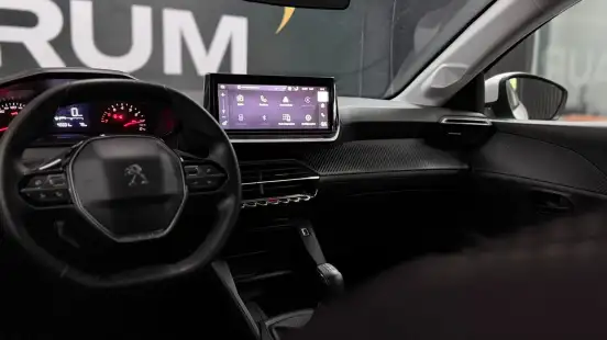 PEUGEOT-208-2024