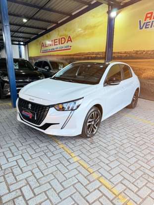 PEUGEOT-208-2021