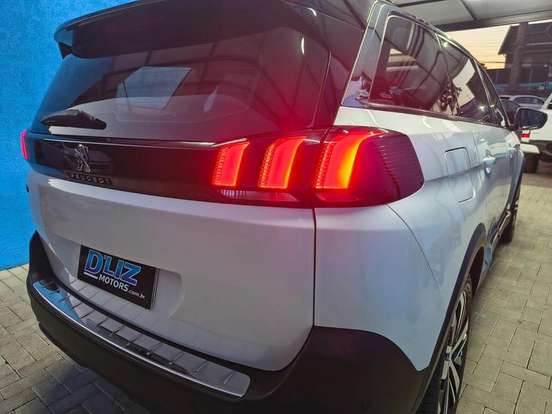 PEUGEOT-5008-1.6 GRIFFE PACK THP 16V GASOLINA 4P AUTOMÁTICO PEUGEOT-5008-2018