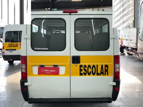 PEUGEOT-BOXER-2.3 HDI 330 16 LUGARES 16V TURBO DIESEL INTERCOOLER 4P MANUAL PEUGEOT-BOXER-2015