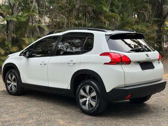 PEUGEOT-2008-2020