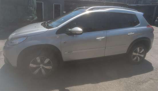 PEUGEOT-2008-2017