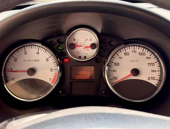 PEUGEOT-207-1.4 XR 8V FLEX 4P MANUAL PEUGEOT-207-2012