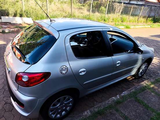 PEUGEOT-207-1.6 XS 16V FLEX 4P MANUAL PEUGEOT-207-2011
