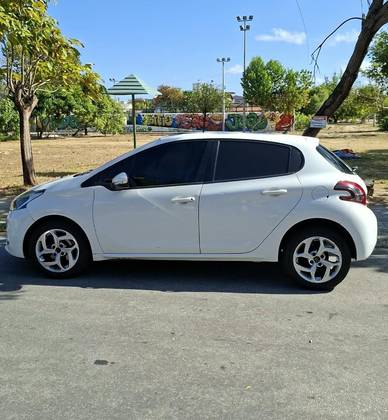 PEUGEOT 208 1.2 ACTIVE 12V FLEX 4P MANUAL