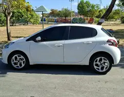 PEUGEOT 208 1.2 ACTIVE 12V FLEX 4P MANUAL PEUGEOT 208 1.2 ACTIVE 12V FLEX 4P MANUAL