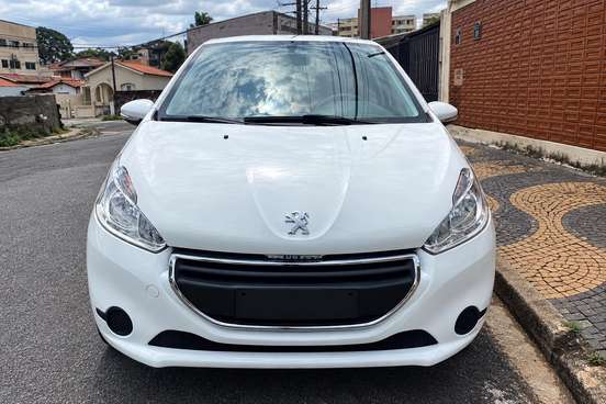PEUGEOT-208-2014