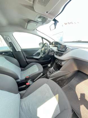 PEUGEOT-208-2014