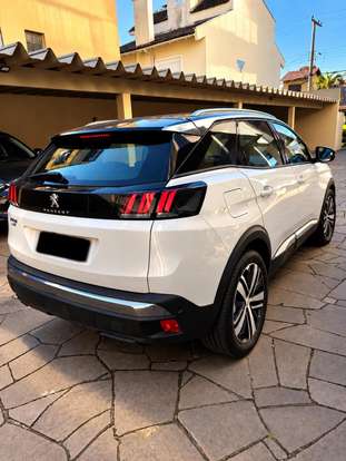 PEUGEOT-3008-2022