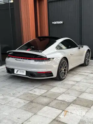PORSCHE-911-2021