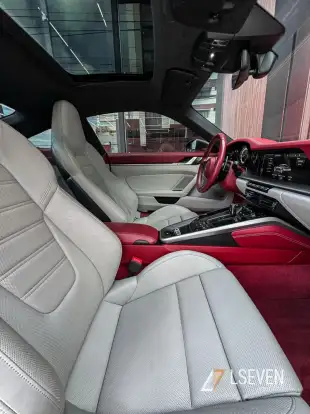 PORSCHE-911-2021