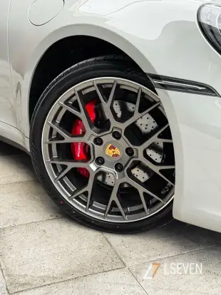 PORSCHE-911-2021
