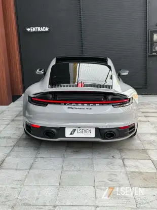 PORSCHE-911-2021