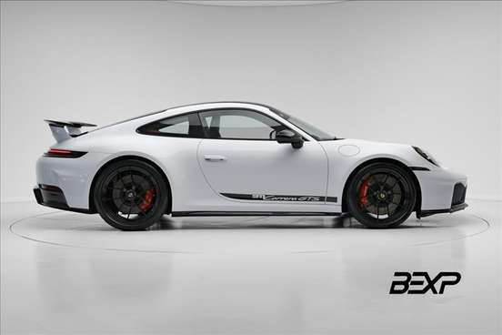 PORSCHE-911-2025