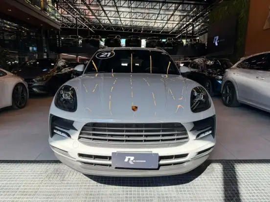 PORSCHE-MACAN-2021