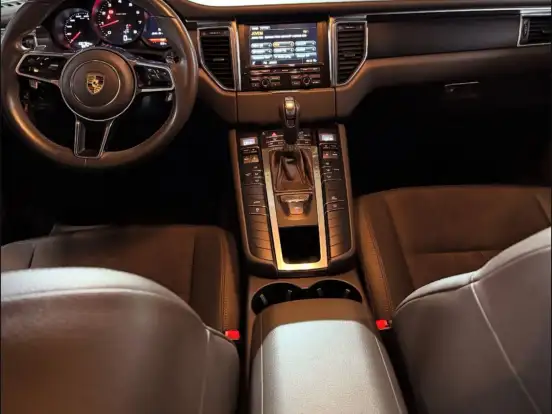 PORSCHE-MACAN-2.0 16V GASOLINA 4P AUTOMÁTICO PORSCHE-MACAN-2015