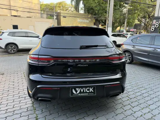 PORSCHE-MACAN-2022