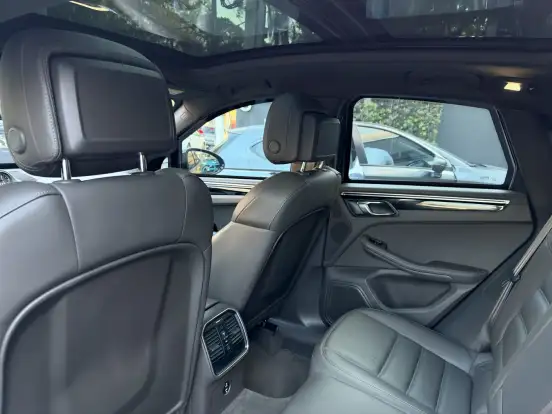 PORSCHE-MACAN-2022