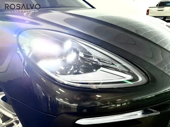 PORSCHE-MACAN-2023
