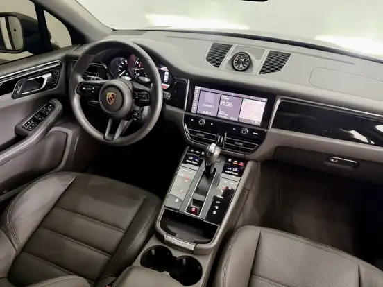 PORSCHE-MACAN-2024