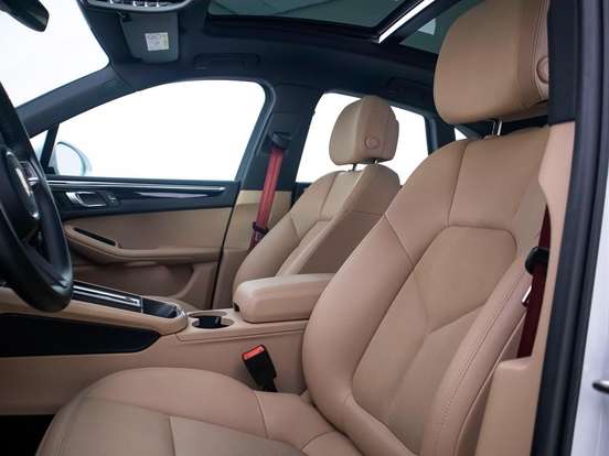 PORSCHE-MACAN-2022
