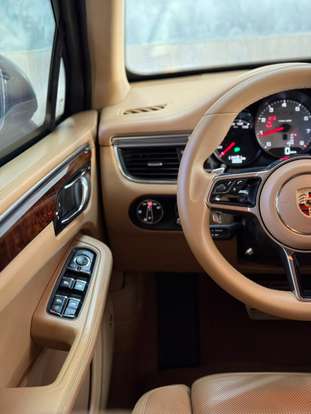 PORSCHE-MACAN-2014