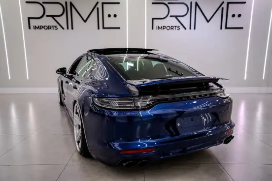 PORSCHE-PANAMERA-2023
