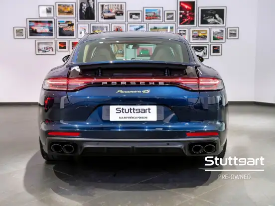 PORSCHE-PANAMERA-2023
