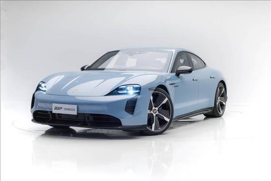 Porsche Taycan Turbo S Elétrico