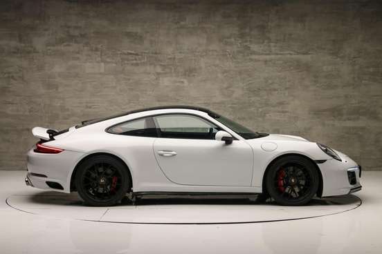 PORSCHE-911-2017