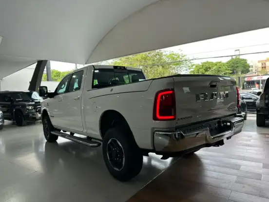 RAM-2500-6.7 I6 TURBO DIESEL LARAMIE CD 4X4 AUTOMÁTICO RAM-2500-2025