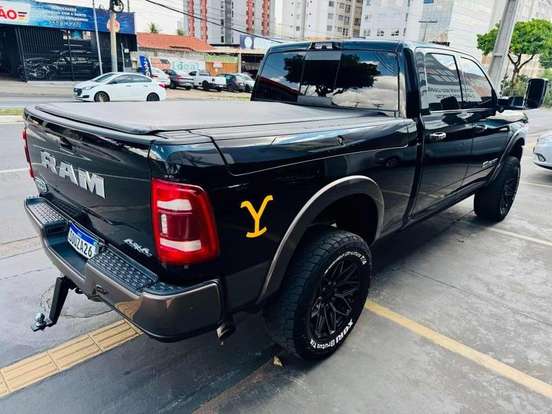 RAM-3500-6.7 I6 TURBO DIESEL LARAMIE NIGHT EDITION CD 4X4 AUTOMÁTICO RAM-3500-2022