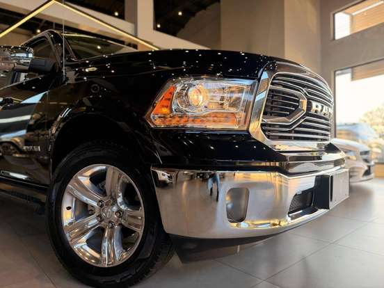 RAM-CLASSIC-5.7 V8 GASOLINA LARAMIE CD 4X4 AUTOMÁTICO RAM-CLASSIC-2022