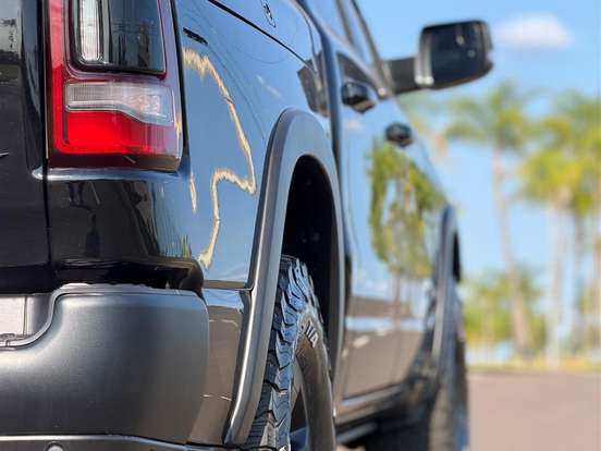 RAM-1500-5.7 V8 GASOLINA REBEL CD 4X4 AUTOMÁTICO RAM-1500-2022