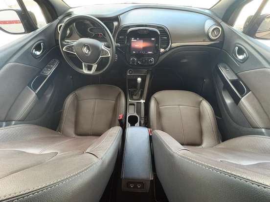 RENAULT-CAPTUR-2021