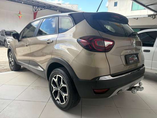 RENAULT-CAPTUR-2021