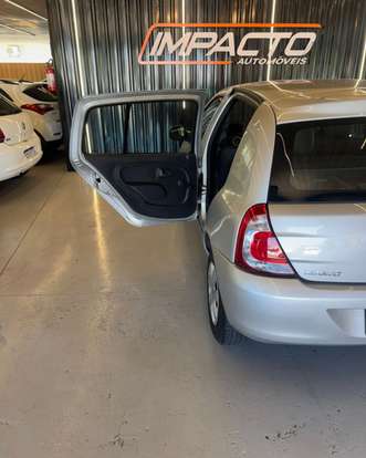 RENAULT-CLIO-2015