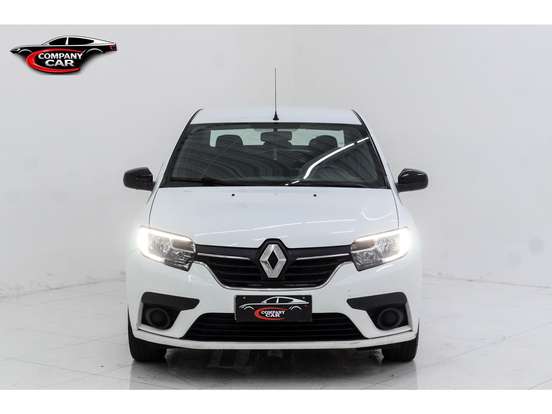 RENAULT-LOGAN-2022