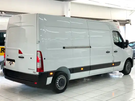 RENAULT-MASTER-2026