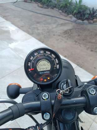 ROYAL ENFIELD-HUNTER 350-2023