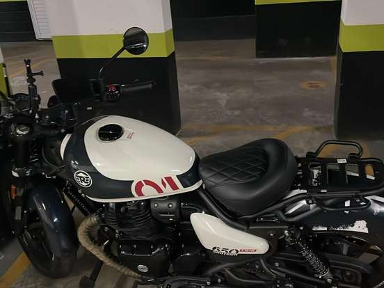 ROYAL ENFIELD-SHOTGUN 650 STENCIL WHITE ROYAL ENFIELD-SHOTGUN 650 STENCIL WHITE-2025