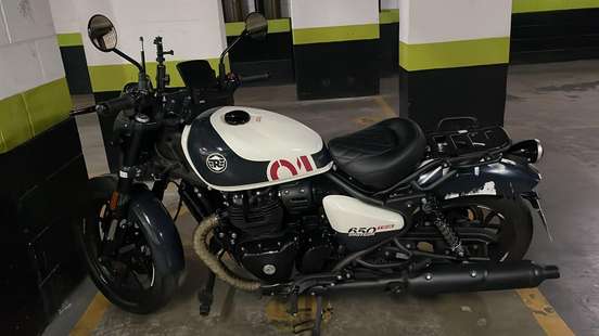 ROYAL ENFIELD-SHOTGUN 650 STENCIL WHITE-2025