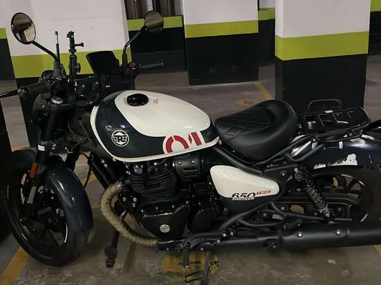 ROYAL ENFIELD-SHOTGUN 650 STENCIL WHITE ROYAL ENFIELD-SHOTGUN 650 STENCIL WHITE-2025