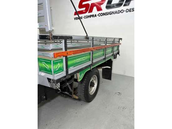 TOYOTA-BANDEIRANTE-4.0 OJ55LP-BL3 4X4 CS DIESEL 2P MANUAL TOYOTA-BANDEIRANTE-1985