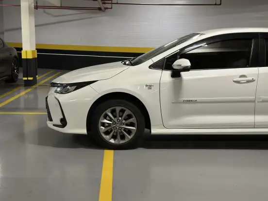 TOYOTA-COROLLA-2025