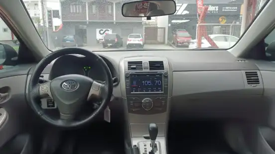 TOYOTA-COROLLA-2010