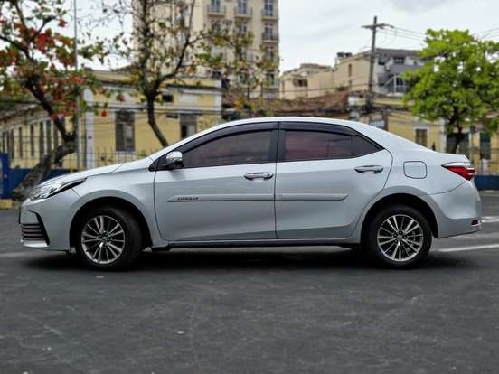 TOYOTA-COROLLA-1.8 GLI 16V FLEX 4P AUTOMÁTICO TOYOTA-COROLLA-2018